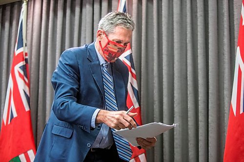 MIKAELA MACKENZIE / WINNIPEG FREE PRESS

Premier Brian Pallister makes a COVID-19 vaccine announcement at the Manitoba Legislative Building in Winnipeg on Thursday, Feb. 11, 2021. For Larry story.

Winnipeg Free Press 2021