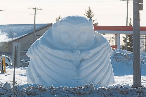 MIKE DEAL / WINNIPEG FREE PRESS
The Snow Sculpture located at Kenaston Blvd. and Sterling Lyon Parkway made for for this years Festival du Voyageur. 
210211 - Thursday, February 11, 2021.