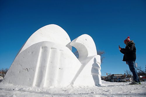 JOHN WOODS / WINNIPEG FREE PRESS
Roberto Quirante was out visiting Festival du Voyageur snow sculptures on Provencher Blvd in Winnipeg Sunday, February 14, 2021.

Reporter: stand-up