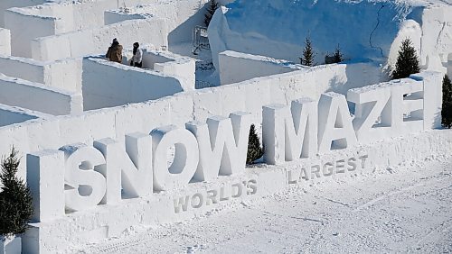 JOHN WOODS / WINNIPEG FREE PRESS
People visited the Snow Maze on opening day  just south of Winnipeg Sunday, February 14, 2021.

Reporter: Standup