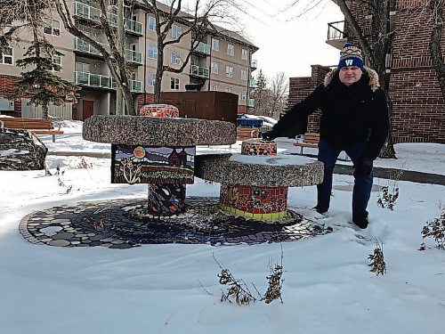 Canstar Community News City councillor Jeff Browaty encourages all North Kildonan residents to take part in the Great North Kildonan Scavenger Hunt. The first of three hunts runs Fri., Feb. 19 through Feb. 28. (SHELDON BIRNIE/CANSTAR/THE HERALD)