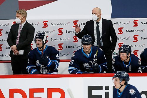 JOHN WOODS / WINNIPEG FREE PRESS
Manitoba Moose headcoach Pascal Vincent talks to his team during first period AHL action against the Toronto Marlies in Winnipeg on Sunday, February 16, 2021.

Reporter: McIntyre