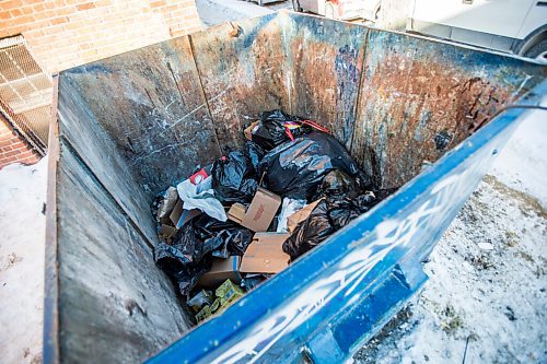 MIKAELA MACKENZIE / WINNIPEG FREE PRESS

Recycling mixed in with garbage at apartment building waste bins in Winnipeg on Wednesday, Feb. 17, 2021. For Sarah story.

Winnipeg Free Press 2021