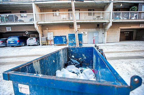 MIKAELA MACKENZIE / WINNIPEG FREE PRESS

Recycling mixed in with garbage at apartment building waste bins in Winnipeg on Wednesday, Feb. 17, 2021. For Sarah story.

Winnipeg Free Press 2021