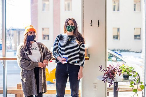 MIKAELA MACKENZIE / WINNIPEG FREE PRESS

Jannica Reyes (left) and Riel Lynch, who founded Winnipeg Free Plants, pose for a portrait with some plants at Fools & Horses in Winnipeg on Friday, Feb. 19, 2021. Jannica and Riel get donations of houseplants and distribute them to Winnipeggers in an effort to help them with their mental health. For Aaron Epp story.

Winnipeg Free Press 2021