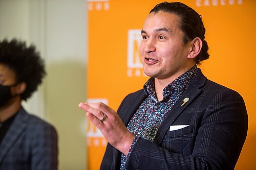 MIKAELA MACKENZIE / WINNIPEG FREE PRESS

NDP Leader Wab Kinew speaks to the media at the Manitoba Legislative Building in Winnipeg on Friday, Feb. 19, 2021. For Carol Sanders story.

Winnipeg Free Press 2021