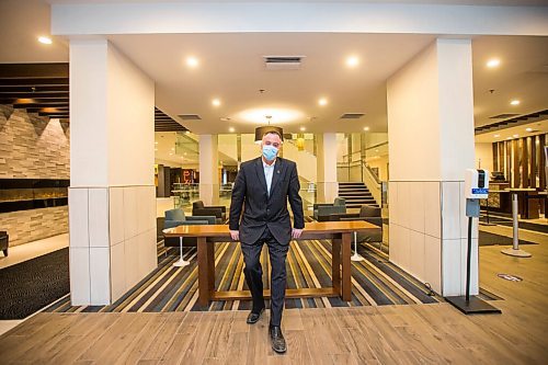 MIKAELA MACKENZIE / WINNIPEG FREE PRESS

Jeff Kennedy, general manager of the Delta, poses for a portrait in the lobby in Winnipeg on Monday, Feb. 22, 2021. For Ben Waldman story.

Winnipeg Free Press 2021