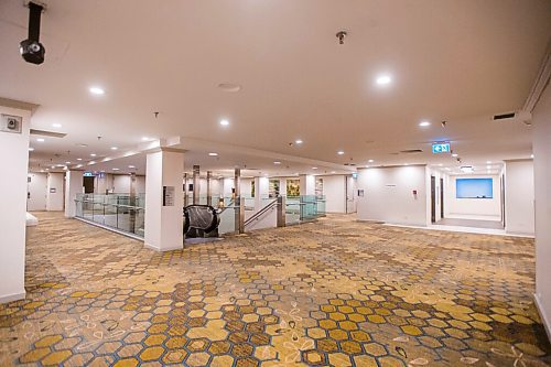 MIKAELA MACKENZIE / WINNIPEG FREE PRESS

The empty mezzanine level at the Delta, the city's largest hotel, in Winnipeg on Monday, Feb. 22, 2021. For Ben Waldman story.

Winnipeg Free Press 2021