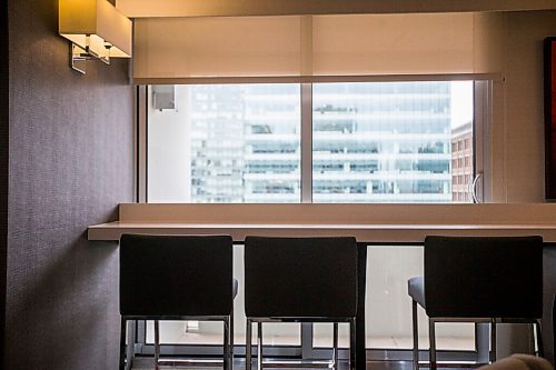 MIKAELA MACKENZIE / WINNIPEG FREE PRESS

Empty chairs at a special lounge at the Delta, the city's largest hotel, in Winnipeg on Monday, Feb. 22, 2021. For Ben Waldman story.

Winnipeg Free Press 2021