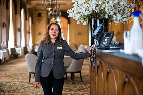 MIKAELA MACKENZIE / WINNIPEG FREE PRESS

Hotel Fort Garry breakfast attendant Elizabeth Pagarigan poses for a portrait in the dining area in Winnipeg on Tuesday, Feb. 23, 2021. For Ben Waldman story.

Winnipeg Free Press 2021