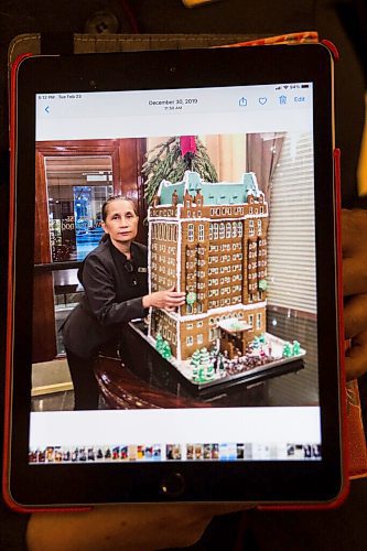 MIKAELA MACKENZIE / WINNIPEG FREE PRESS

Hotel Fort Garry breakfast attendant Elizabeth Pagarigan in a photo from 2019 in Winnipeg on Tuesday, Feb. 23, 2021. For Ben Waldman story.

Winnipeg Free Press 2021