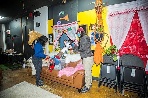 MIKAELA MACKENZIE / WINNIPEG FREE PRESS

Ava Julian (left) and Tom Elbers show some of the puppets involved in the Good Will Social Club virtual variety show in Winnipeg on Friday, Feb. 26, 2021. For Eva Wasney story.

Winnipeg Free Press 2021