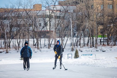 MIKAELA MACKENZIE / WINNIPEG FREE PRESS

Ron Brian (left) and his grandson, Aidan Labossiere, skate on the Centennial River Trail on its last day open in Winnipeg on Monday, March 1, 2021. For --- story.

Winnipeg Free Press 2021