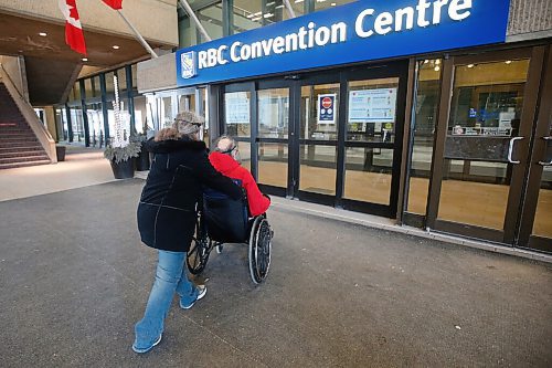 JOHN WOODS / WINNIPEG FREE PRESS
Kathy and George Freeman, 79, and other members of the general public over 95, and 75 for indigenous, were allowed to get their COVID-19 vaccinations today at the Convention Centre in Winnipeg Sunday, March 1, 2021. 

Reporter: DaSilva