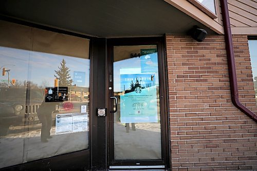 RUTH BONNEVILLE / WINNIPEG FREE PRESS 

Local - Previous Academy Starbucks 

 Starbucks has shuttered hundreds of stores across Canada including the Academy and Lanark location.

Story is how Good Earth Coffee Company out of Calgary, is looking closely at possibly moving into this location.

March 03, 2021
