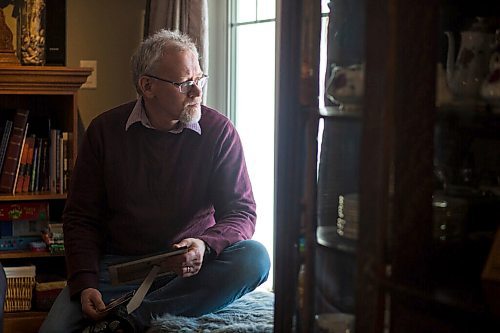 MIKAELA MACKENZIE / WINNIPEG FREE PRESS

Jim Friesen, son of Elisabeth Friesen (who died of COVID-19 at the Rest Haven Nursing Home in November), poses for a portrait with a photo of his mother in Winnipeg on Thursday, March 4, 2021. For Kevin story.

Winnipeg Free Press 2021