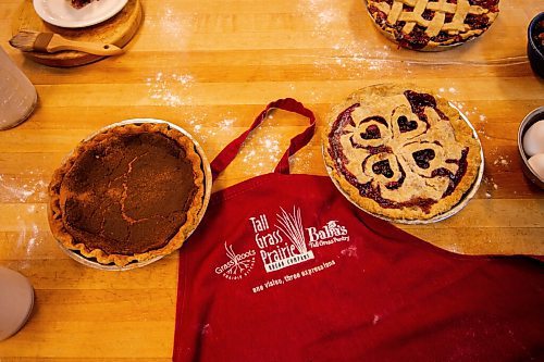 MIKE SUDOMA / WINNIPEG FREE PRESS
Tall Grass Prairies Hutterite sugar pie (left) and Saskatoon Rubarb pie sit atop a table Wednesday.
March 10, 2021