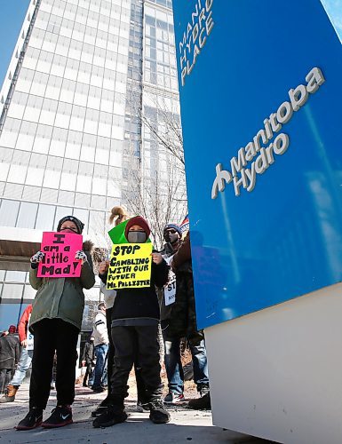 JOHN WOODS / WINNIPEG FREE PRESS
Supporters and striking Manitoba Hydro workers gathered outside the Manitoba Hydro headquarters in Winnipeg Sunday, March 14, 2021. The rally was in opposition to the governments proposed Bill 35 which NDP leader, Wab Kinew, says will lead to the weakening of the Public Utility Board, increased rates, and the possible privatization of Manitoba Hydro.

Reporter: Thorpe