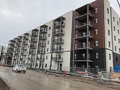 Canstar Community News Thanks to a low-cost federal loan, EdgeCorp will add 87 unit with rents priced below the median market value for the area to their Park City Commons development. The new building will be going up at 140 Transcona Blvd. (SHELDON BIRNIE/CANSTAR/THE HERALD)