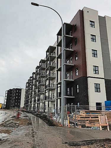 Canstar Community News Thanks to a low-cost federal loan, EdgeCorp will add 87 unit with rents priced below the median market value for the area to their Park City Commons development. The new building will be going up at 140 Transcona Blvd. (SHELDON BIRNIE/CANSTAR/THE HERALD)