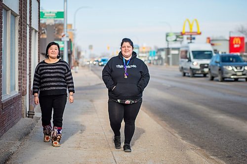 MIKAELA MACKENZIE / WINNIPEG FREE PRESS

Janet Kanayok (left) and Jenelle Sammurtok pose for a portrait at the Manitoba Inuit Association in Winnipeg on Tuesday, March 16, 2021. For Eva Wasney story.

Winnipeg Free Press 2021