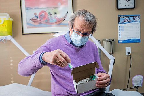 MIKAELA MACKENZIE / WINNIPEG FREE PRESS

Dr. Gerry Clayden poses for a portrait with vials of the vaccine at Carman Medical Group in Carman on Wednesday, March 17, 2021. Dr. Clayden says that the eligibility criteria is too narrow. For Carol Sanders story.

Winnipeg Free Press 2021