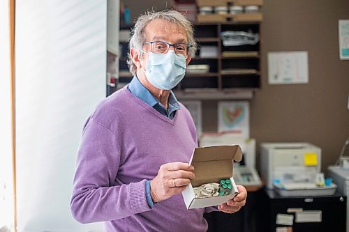 MIKAELA MACKENZIE / WINNIPEG FREE PRESS

Dr. Gerry Clayden poses for a portrait with vials of the vaccine at Carman Medical Group in Carman on Wednesday, March 17, 2021. Dr. Clayden says that the eligibility criteria is too narrow. For Carol Sanders story.

Winnipeg Free Press 2021