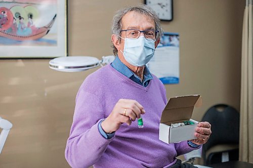 MIKAELA MACKENZIE / WINNIPEG FREE PRESS

Dr. Gerry Clayden poses for a portrait with vials of the vaccine at Carman Medical Group in Carman on Wednesday, March 17, 2021. Dr. Clayden says that the eligibility criteria is too narrow. For Carol Sanders story.

Winnipeg Free Press 2021