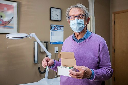 MIKAELA MACKENZIE / WINNIPEG FREE PRESS

Dr. Gerry Clayden poses for a portrait with vials of the vaccine at Carman Medical Group in Carman on Wednesday, March 17, 2021. Dr. Clayden says that the eligibility criteria is too narrow. For Carol Sanders story.

Winnipeg Free Press 2021