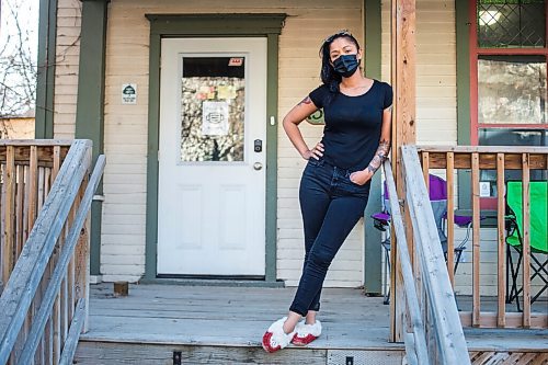 MIKAELA MACKENZIE / WINNIPEG FREE PRESS

Isabel Daniels poses for a portrait on the porch at Velma's House in Winnipeg on Thursday, March 18, 2021. For Julia-Simone Rutgers story.

Winnipeg Free Press 2021