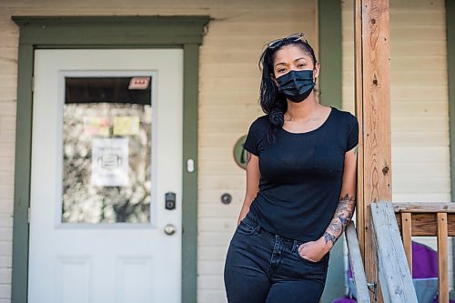 MIKAELA MACKENZIE / WINNIPEG FREE PRESS

Isabel Daniels poses for a portrait on the porch at Velma's House in Winnipeg on Thursday, March 18, 2021. For Julia-Simone Rutgers story.

Winnipeg Free Press 2021