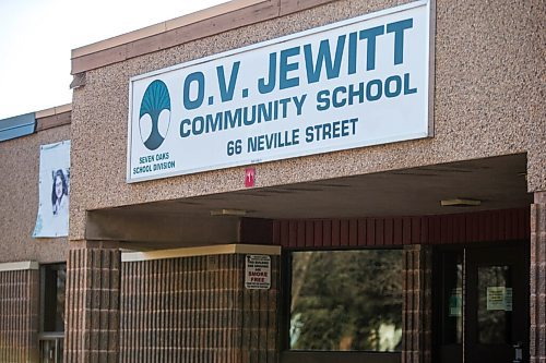 MIKAELA MACKENZIE / WINNIPEG FREE PRESS

O.V. Jewitt Community School, where a variant of concern was identified, in Winnipeg on Friday, March 19, 2021. For Maggie Macintosh story.

Winnipeg Free Press 2021