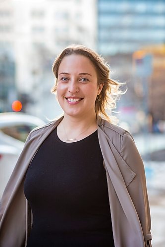 MIKAELA MACKENZIE / WINNIPEG FREE PRESS

Jane Helbrecht, president on the board of directors for Prairie Theatre Exchange, poses for a portrait in Winnipeg on Friday, March 19, 2021. For Aaron Epp story.

Winnipeg Free Press 2021