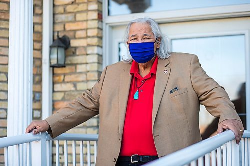 MIKAELA MACKENZIE / WINNIPEG FREE PRESS

Murray Sinclair, who has received the vaccination, poses for a portrait on his property near St. Andrews on Monday, March 22, 2021. For Kevin Rollason story.

Winnipeg Free Press 2021