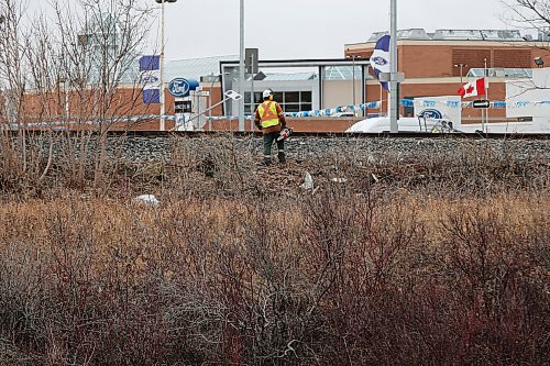 JOHN WOODS / WINNIPEG FREE PRESS
Crews were out clearing trees along a hydro and rail line near Omand Park in Winnipeg Tuesday, March 23, 2021. 

Reporter: ?