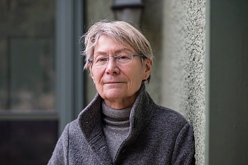 MIKAELA MACKENZIE / WINNIPEG FREE PRESS

History and labour studies professor Julie Guard poses for a portrait at her house in Winnipeg on Wednesday, March 24, 2021.  For Carol Sanders story.

Winnipeg Free Press 2021