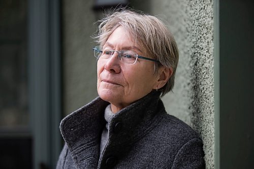 MIKAELA MACKENZIE / WINNIPEG FREE PRESS

History and labour studies professor Julie Guard poses for a portrait at her house in Winnipeg on Wednesday, March 24, 2021.  For Carol Sanders story.

Winnipeg Free Press 2021