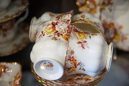 MIKE DEAL / WINNIPEG FREE PRESS
Janice Perkins, owner of Missing Pieces (646 Academy Road). 
Royal Albert cups
Since '93, Janice has searched high and low for dinnerware, flatware etc. that customers from all over the world have requested, to complete a cherished set. She started with zero inventory, working out of a bedroom in a three-bedroom apartment, outgrew three spaces (including a retail operation, also on Academy) before moving to her current digs, one year ago. 
See Dave Sanderson story
210324 - Wednesday, March 24, 2021.