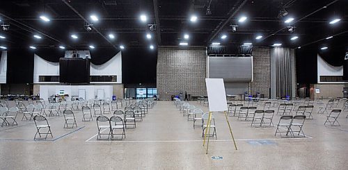 MIKE DEAL / WINNIPEG FREE PRESS
Empty chairs waiting for patients at the Vaccine Supercentre in the RBC Convention Centre Thursday morning.
210325 - Thursday, March 25, 2021.