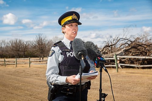 MIKE DEAL / WINNIPEG FREE PRESS
Cpl Julie Courchaine, Manitoba RCMP Media Relations talks to the media about a double homicide at a residence on River Road in the RM of Tache Thursday afternoon. 
See Malak Abas story
210325 - Thursday, March 25, 2021.