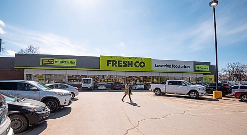 MIKE SUDOMA / WINNIPEG FREE PRESS 
Exterior of a brand new Freshco store located on Sargeant and Sherbrooke. The store is open for business Friday morning
March 21, 2021