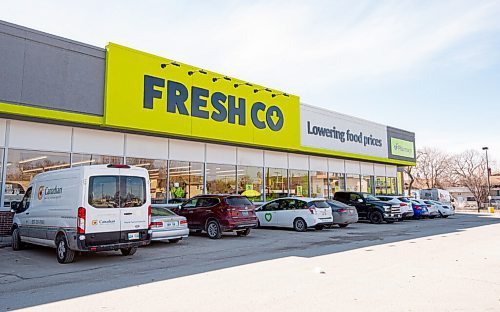 MIKE SUDOMA / WINNIPEG FREE PRESS 
Exterior of a brand new Freshco store located on Sargeant and Sherbrooke. The store is open for business Friday morning
March 21, 2021