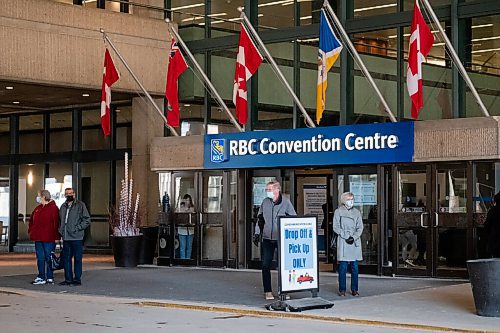 Daniel Crump / Winnipeg Free Press. Lines at the RBC Convention Centre vaccination site appeared significantly shorter Saturday morning than they were on Friday. March 27, 2021.