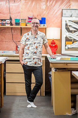 MIKAELA MACKENZIE / WINNIPEG FREE PRESS

Artist Eric Ouimet poses for a portrait in his home studio in Grande Pointe on Tuesday, March 30, 2021.  For Dave Sanderson story.

Winnipeg Free Press 2021