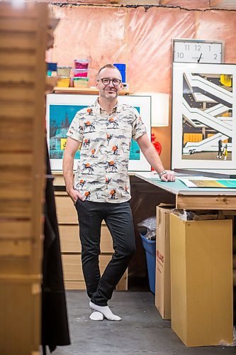 MIKAELA MACKENZIE / WINNIPEG FREE PRESS

Artist Eric Ouimet poses for a portrait in his home studio in Grande Pointe on Tuesday, March 30, 2021.  For Dave Sanderson story.

Winnipeg Free Press 2021