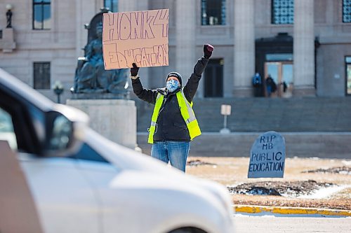 MIKAELA MACKENZIE / WINNIPEG FREE PRESS

A honk-a-thon opposing the reforms being proposed for education takes place at the Manitoba Legislative Building in Winnipeg on Wednesday, March 31, 2021. For Maggie Macintosh story.

Winnipeg Free Press 2021