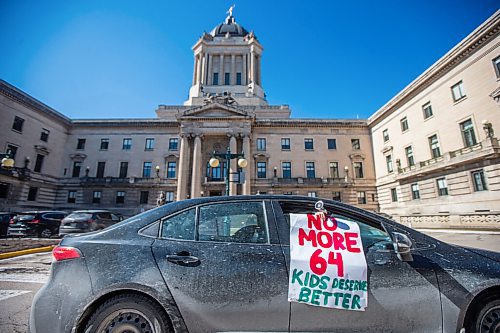 MIKAELA MACKENZIE / WINNIPEG FREE PRESS

A honk-a-thon opposing the reforms being proposed for education takes place at the Manitoba Legislative Building in Winnipeg on Wednesday, March 31, 2021. For Maggie Macintosh story.

Winnipeg Free Press 2021