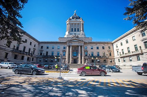 MIKAELA MACKENZIE / WINNIPEG FREE PRESS

A honk-a-thon opposing the reforms being proposed for education takes place at the Manitoba Legislative Building in Winnipeg on Wednesday, March 31, 2021. For Maggie Macintosh story.

Winnipeg Free Press 2021