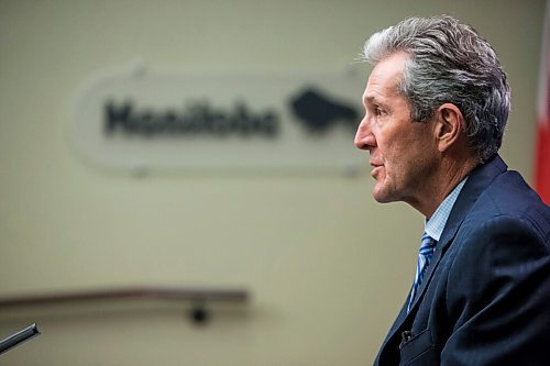 MIKAELA MACKENZIE / WINNIPEG FREE PRESS

Premier Brian Pallister speaks to the media about wait times in Winnipeg on Wednesday, March 31, 2021. For Carol Sanders story.

Winnipeg Free Press 2021