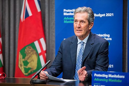 MIKAELA MACKENZIE / WINNIPEG FREE PRESS

Premier Brian Pallister speaks to the media about wait times in Winnipeg on Wednesday, March 31, 2021. For Carol Sanders story.

Winnipeg Free Press 2021